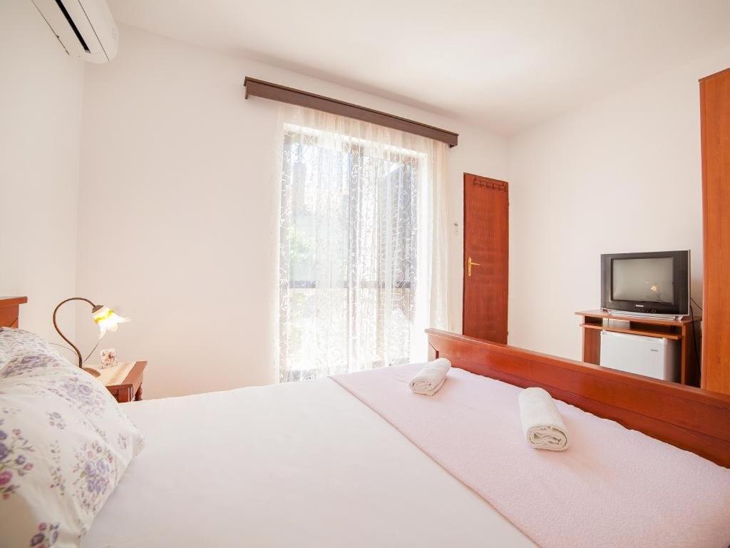 Rooms Garden Petrovac ห้อง รูปภาพ